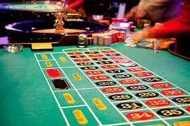 Studio Pretty Gaming dengan dealer profesional di meja blackjack dan roulette, streaming HD melalui aplikasi mobile jogjastreamers